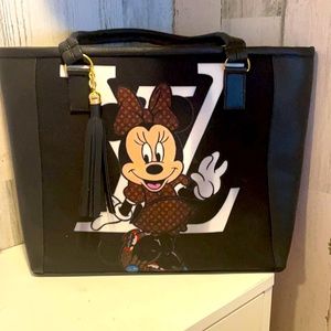 Minnie Mouse purse with shoulder strap